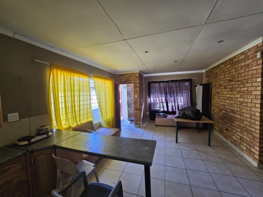 12 Bedroom Property for Sale in Universitas Free State
